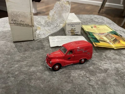 Matchbox DY-15 Austin A40 Brooke Bond Tea Van With Original Postage Box & Poster - Image 1 of 4