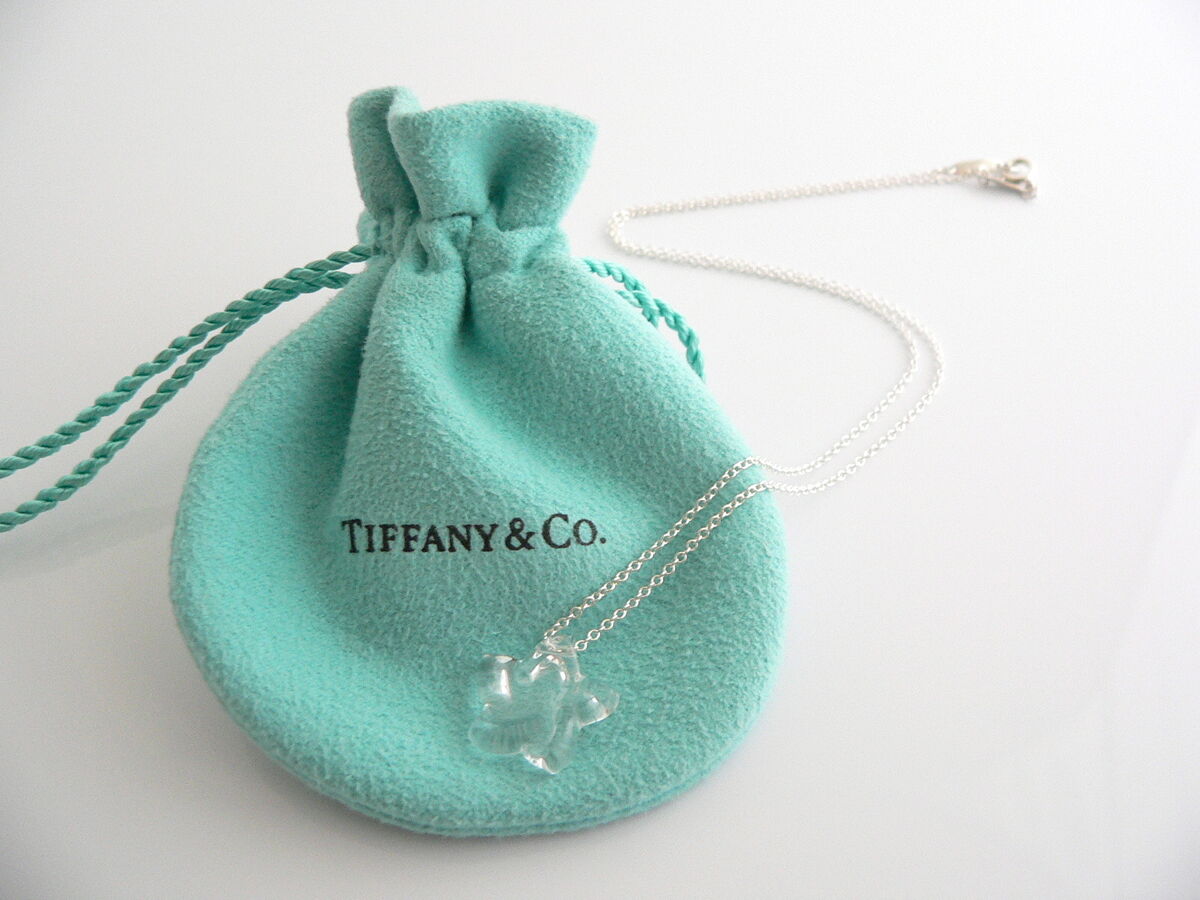 Preços baixos em Tiffany & Co. Colares e pingentes da moda Preços baixos em Tiffany & Co. Colares e pingentes da moda