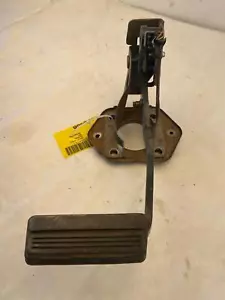 2005 CHEVROLET UPLANDER Automatic Transmission Brake Gas Pedal Assembly OEM - Picture 1 of 12