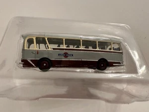 Exclusive First Editions Grey Cars Harrington Grenadier 12302 Bus 1:76 - Picture 1 of 5