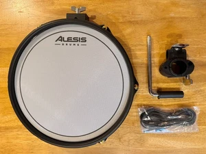 NEW Alesis Strata 12 Inch Mesh Dual Zone Pad Pack with clamp, L-Rod and Cable - Picture 1 of 8