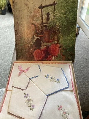 Vintage Boxed Irish Cotton Handkerchiefs - Image 1 of 2