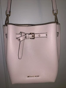 Michael Kors Bucket Bag rosa Leder mittelgroß mit abnehmbarem Riemen und Schnalle - Bild 1 von 5