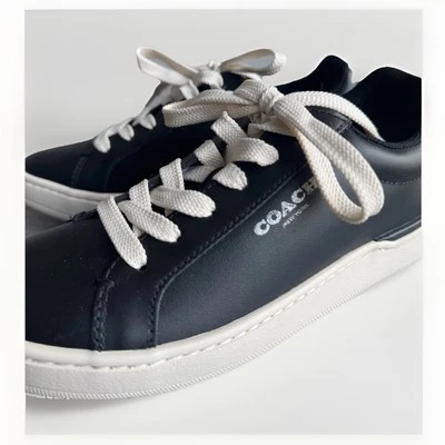 Zapatilla deportiva de caña baja con clip COACH para mujer talla US 5,5B negra/carbón CQ651 Foto 1 de 4