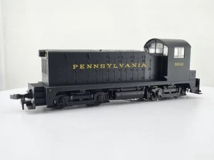 Kato HO Scale 37-108 EMD NW2 Phase 1 Diesel Locomotive Pennsylvania 5912 PRR - Picture 1 of 17