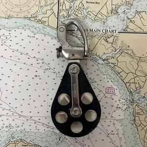 Schaefer Marine Bloque Único 1-1/4" Diámetro de Polea con Grillete a Presión - Imagen 1 de 3