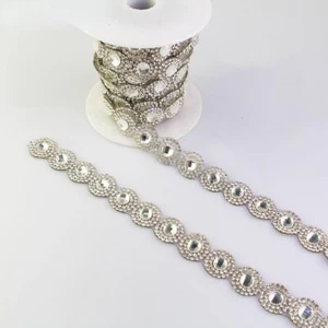 Nastro bordo strass 1 iarda fai da te hotfix perline cintura indumento applicazione cucito artigianato - Foto 1 di 14