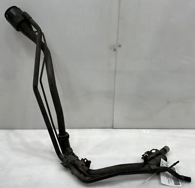 Toyota Highlander 2008-2013 conjunto de cuello de llenado de combustible OEM 772010E050 Foto 1 de 4
