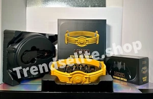 2023 NECA Exclusive Batman 1989 UTILITY BELT PROP REPLICA w/ Grappler & Batarang - Picture 1 of 21