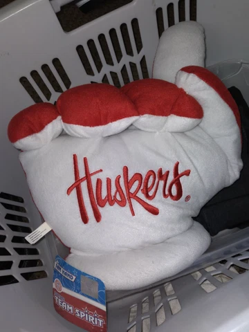 🏈🏀  Ne Huskers Number 1 Big Red N Plush Game Fan Hand Glove w tag Cover
