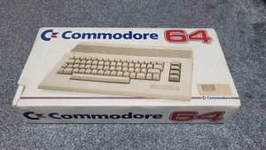 RZADKI Bezśrubowy - Pudełko Commodore 64, Nowy chip SwinSid, Praca, Problemy kosmetyczne - Zdjęcie 1 z 19