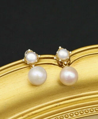 D17 Orecchini Due Perle di Acqua Dolce Decorato con Zirconia 925 Argento Dorato - Immagine 1 di 4