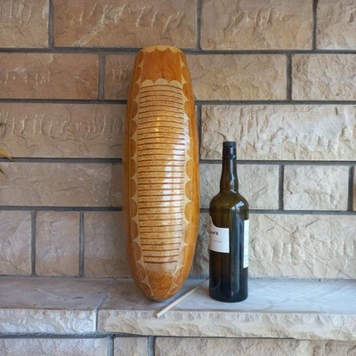 Calabaza Natural Güiro Extra Larga 21 Pulgadas - Percusión Tallada a Mano con 32 Ranuras Foto 1 de 4