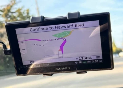 GARMIN FLEET 670 LM SEMI TRUCK GPS RECEIVER LIFETIME MAPS UPDATED 12 MO WARRANTY - Image 1 of 4