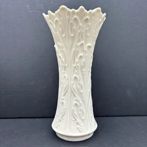 "Florero de colección Lenox Woodland en relieve porcelana marfil acanto 8,5"" de alto retirado" - Imagen 1 de 10
