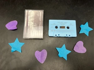 AUTHENTIC Taylor Swift Folklore In The Trees Baby Blue Cassette Limited Deluxe - Foto 1 di 5