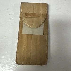 Vtg Genuine EEL Skin Kiss Lock Beige Eyeglass Case NEW Old Stock Made In Korea - Picture 1 of 8