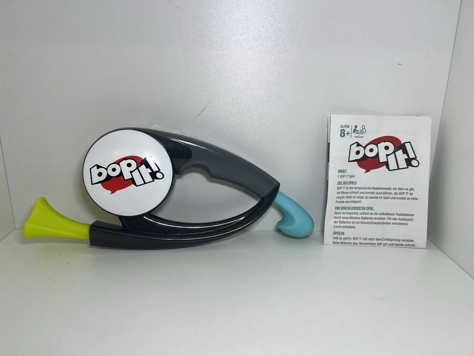 Hasbro Bop It Moves! Reaktionsspiel, guter Zustand, Deutsche Version + Anleitung - Bild 1 von 1