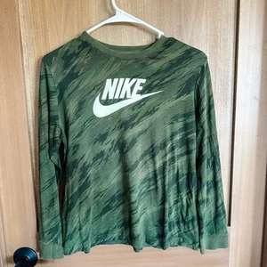 Boys Nike + Medium Futura Camo Green Long Sleeve Shirt - Picture 1 of 11