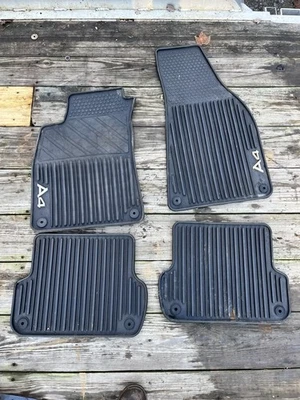 奥迪 A4 B6/B7 2002–2008 S Line S4 2.0t 3.2 原始设备制造商黑色全套橡胶脚垫 — 第 1/4 张图片