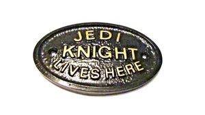 JEDI KNIGHT LIVES HERE HOUSE DOOR BEDROOM PLAQUE WALL OR GARDEN SIGN BRAND NEW - Picture 1 of 1
