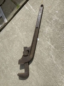 Vintage Ridge Pipe Wrench 24 inch - Picture 1 of 3