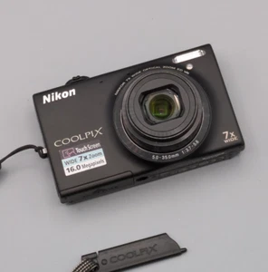 Nikon Coolpix S6150 16MP 7x Digital Camera Touchscreen Black, Charger, SD, READ - Foto 1 di 24