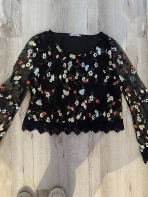 Blusa Jack By BB Dakota Negra Floral Mangas Largas Transparentes Pullover Talla Mediana Foto 1 de 4