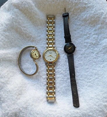 Lote de piezas de reloj pulsera vintage Helbros Elgin cuarzo suizo COMO ESTÁ PARA REPARACIÓN Foto 1 de 4