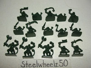 Lote de 15 figuras de repuesto Hero Quest 1990 verde 6 duendes 6 orcos 3 fimires RARO - Imagen 1 de 3