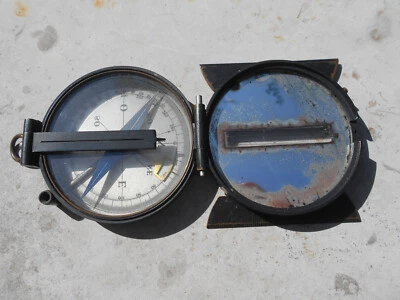 Ancienne boussole laiton signée Seignés Seignéz Marine Nautique Militaire Armée - Photo 1/4