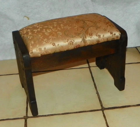 Mid Century Vintage Solid Pine Footstool / Stool  (FS53) Cover