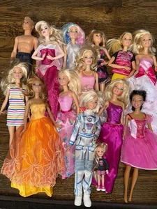 Vintage 90s Mattel Lot Of 14 Barbie  & Ken Fashion Dolls With Clothes Outfit - Picture 1 of 4
