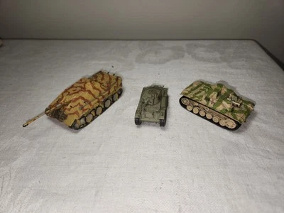 Vintage 1/72 Airfix WWII German Tank Lot Sturmgeschutz Jagdpanther & Light Tank - Image 1 of 4