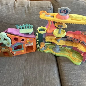2 Stück Littlest Pet Shop Spielset Clubhaus Baumhaus rund und rund keine Haustiere - Bild 1 von 14
