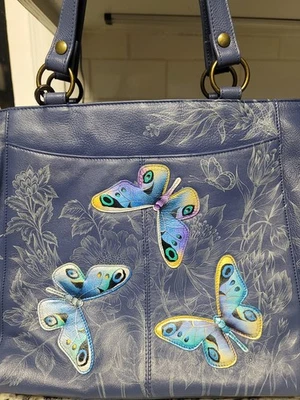 Bolsa tote Anuschka de couro pintada à mão Garden Of Delights azul borboleta - Imagem 1 de 4