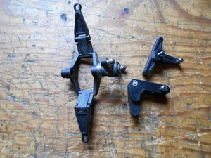 KYOSHO CONCEPT 30 SR / VR ELEVATORE, ALETTONE E BRACCI CONTROLLO PASSO - Foto 1 di 1