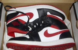 Nike Air Jordan 1 MID Retro Hightop Shoes Red White Black Men Size 10 Jumpman - Picture 1 of 5