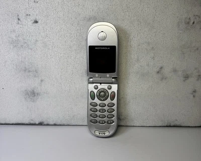 790.Motorola V170 Very Rare - UNTESTED - Locked Tracfone Network - Image 1 of 4