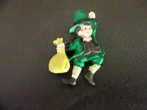St. Patrick's Day Plastic Leprechaun Pin Made In Taiwan - Picture 1 of 5