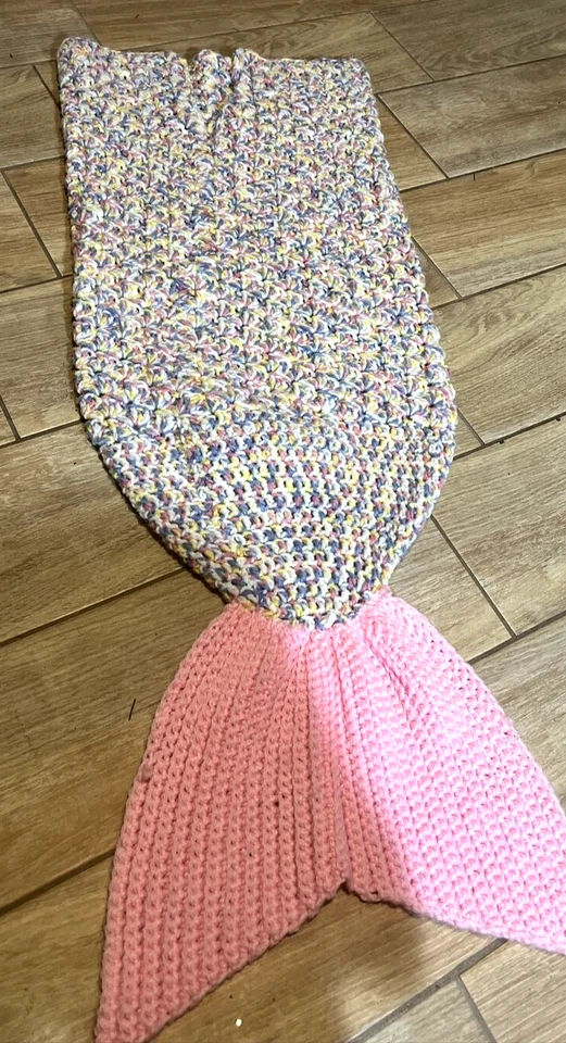 Hand Knit  COLORFUL  Mermaid Tail Leg Blanket Soft   TODDLER  1b5 - Image 1 of 4