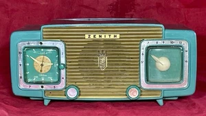 Safari Green 1953 Zenith Model L520F Vacuum Tube Radio For Parts Or Repair As Is - Picture 1 of 7
