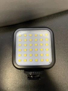 Digipower Lumière LED Rechargeable pour Appareil Photo Universel, Photographie Vidéo - Photo 1/4