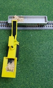 Pair Of N Scale Rock Crushers Heavy Mining/woodchipper Equipment Model Train  - Picture 1 of 4