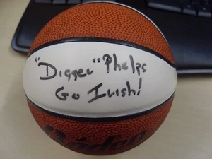 Mini baloncesto firmado por Digger Phelps con inscripción Go Irish JSA - Imagen 1 de 2