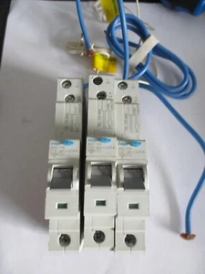 DISYUNTORES DE CIRCUITO RCBO HAGER ADC RANGE C6 C10 C16 C20 C32 C40 10 KA 30mA - Imagen 1 de 1