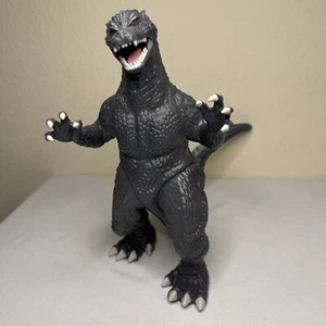 Godzilla Action Figure Playmates 2020 Toho Monsterverse 12 inches tall Posable - Picture 1 of 9