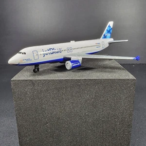 jetBlue Airbus Diecast Plane Airplane RealToy - Picture 1 of 10
