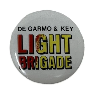 DeGarmo & Key "Light Brigade" Original Vintage Pinback Botón Christian CCM - Imagen 1 de 2