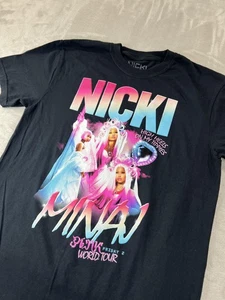 Nicki Minaj Shirt Uomo Medium Nero Rosa Venerdì 2 World Tour Concerto Tee 2024 - Foto 1 di 8
